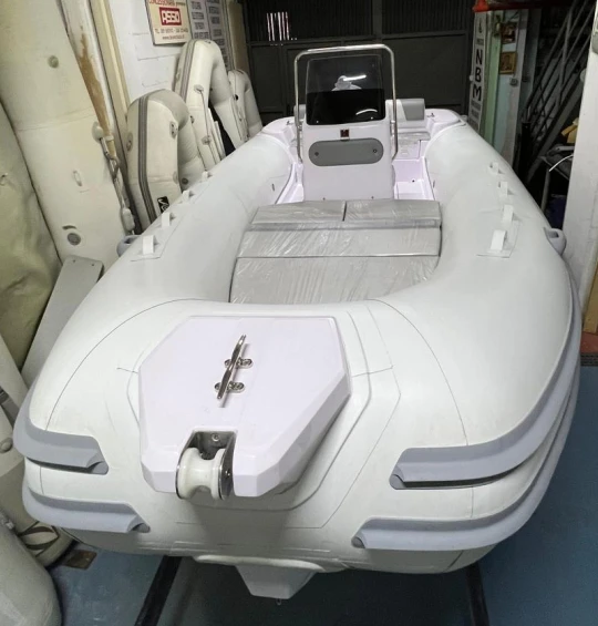 Hire a Selva Selva 570 Elegance Naples