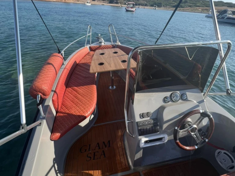 Yacht hire Athens Marina cheap COBRA 495