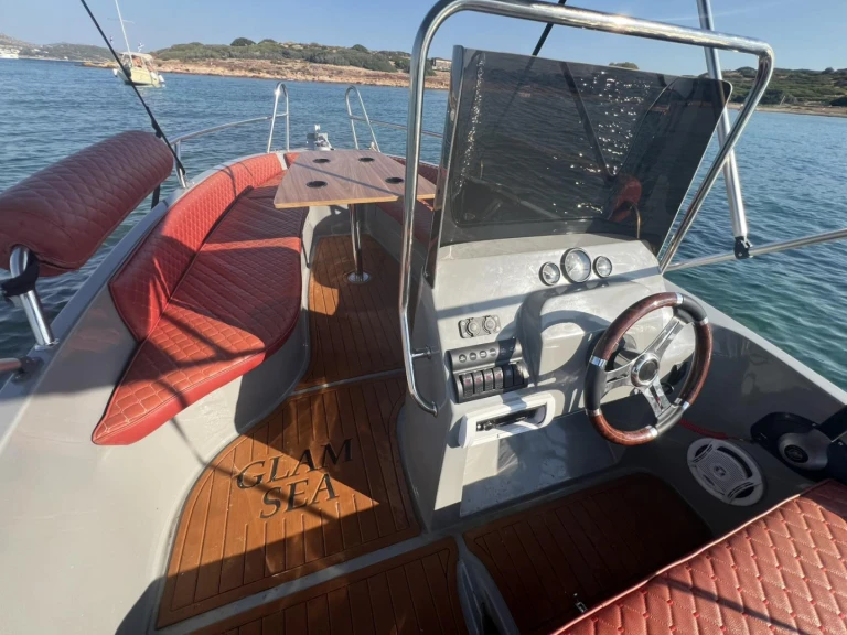 Hire Motorboat with or without skipper ISATEK TEKNE Athens Marina