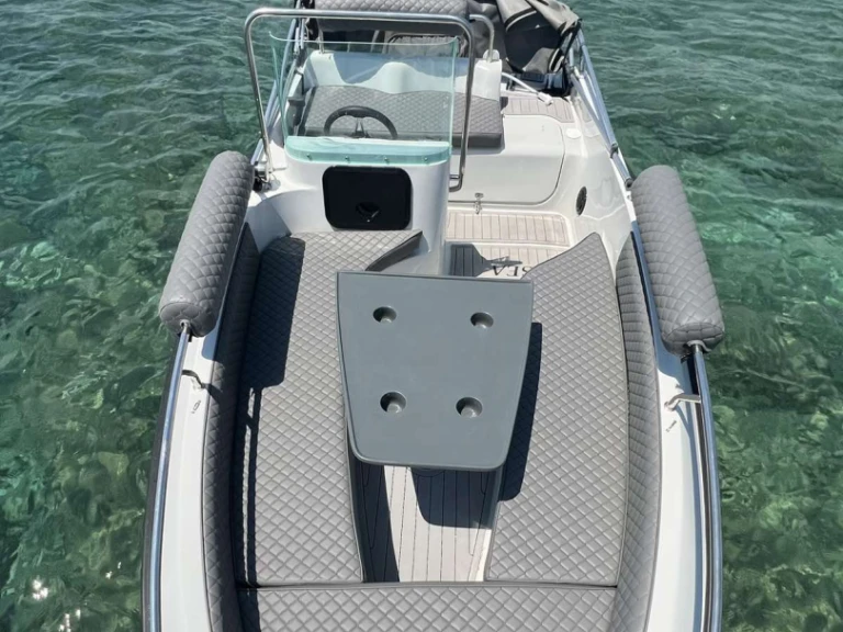 Charter a ISATEK TEKNE COBRA 495 in Glyfada on Samboat
