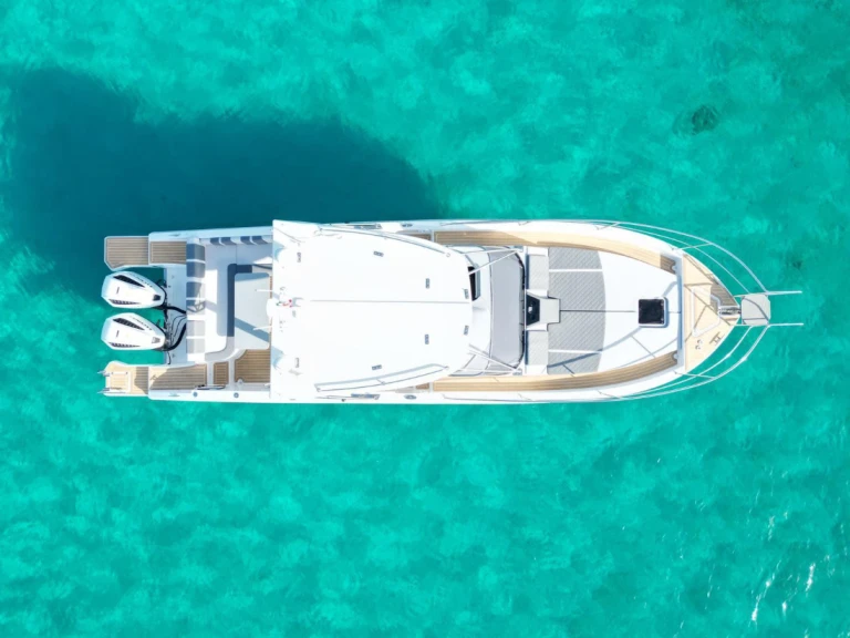 Hire Motorboat with or without skipper Saver Marina di Portisco