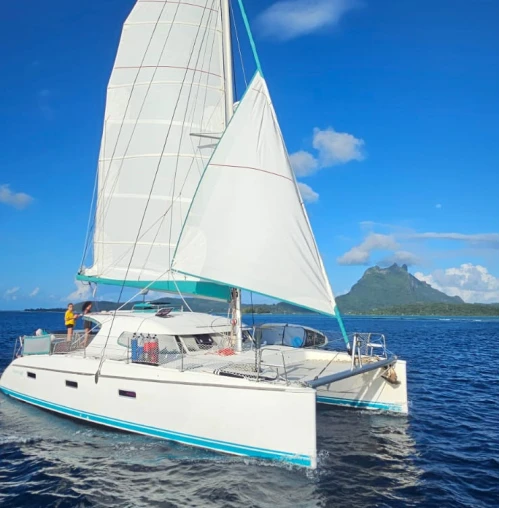 Hire Catamaran Nautitech with a boat licence