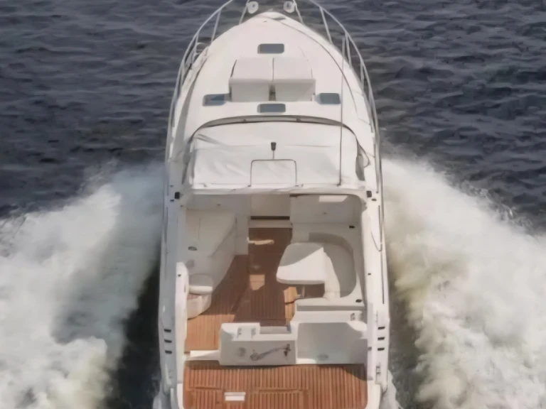 Hire Motorboat with or without skipper Sealine Puntone