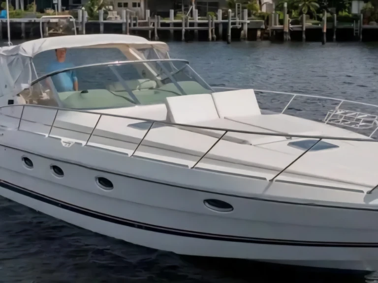 Sealine Sealine S 41 charter bareboat or skippered in  Puntone