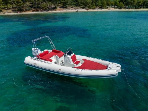Yacht hire Bandol cheap FANALE MODELE 600