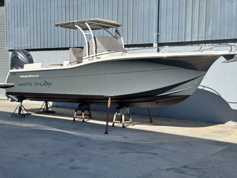 Hire Motorboat with or without skipper White Shark Bandol