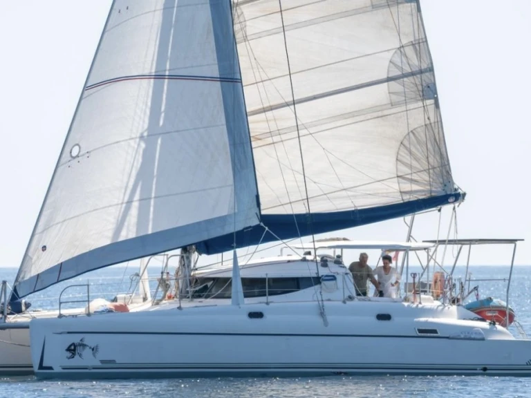 Yacht hire Port-Saint-Louis-du-Rhône cheap Athena 38