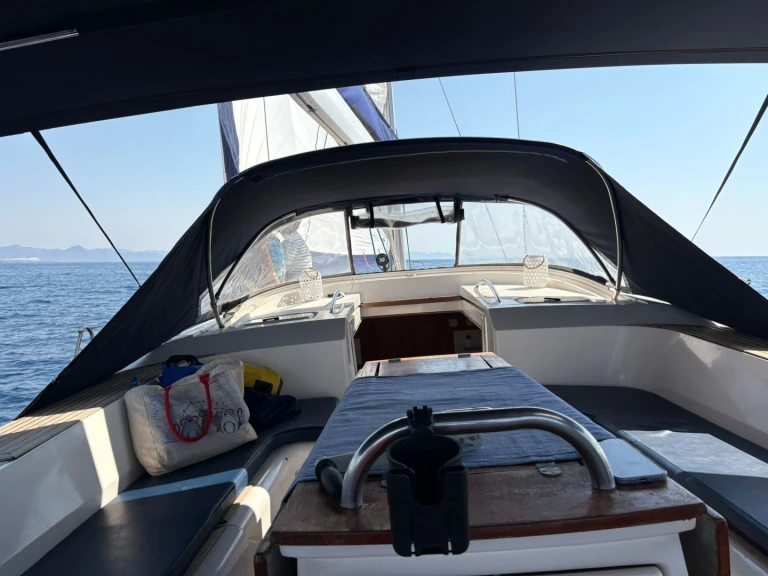Hire Sailboat Elan with a boat licence