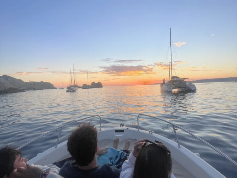 Hire a Pacific Craft Pacific Craft 650 WA France