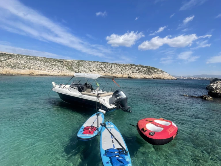 Charter a Pacific Craft Pacific Craft 650 WA in France on Samboat