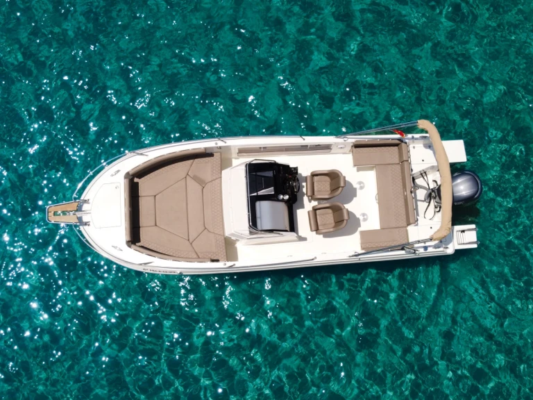 Motorboat to hire Marina Santa Eulàlia at the best price