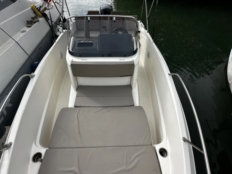 Motorboat hire in Marseille - Quicksilver Activ 605 Open Pack Sport