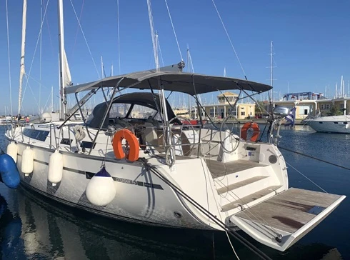 Sailboat to hire Perigiali at the best price