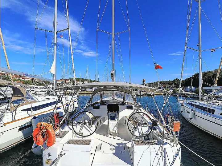 Hire Sailboat with or without skipper Jeanneau Kos