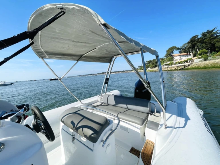 Lomac Lomac 760 IN charter bareboat or skippered in  Lège-Cap-Ferret