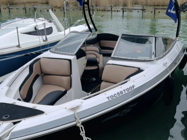 Charter a Four Winns Horizon 200 in Annecy on Samboat
