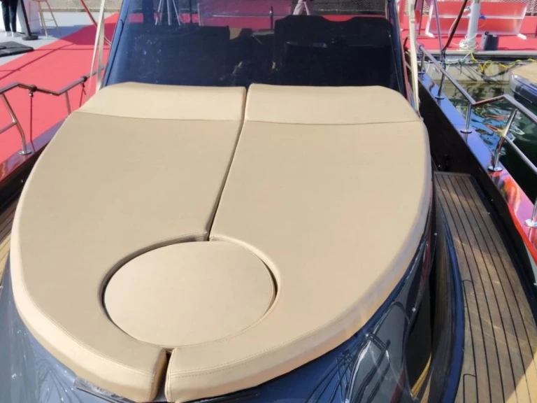 Hire Motorboat with or without skipper Gozzo Marina de Palamós