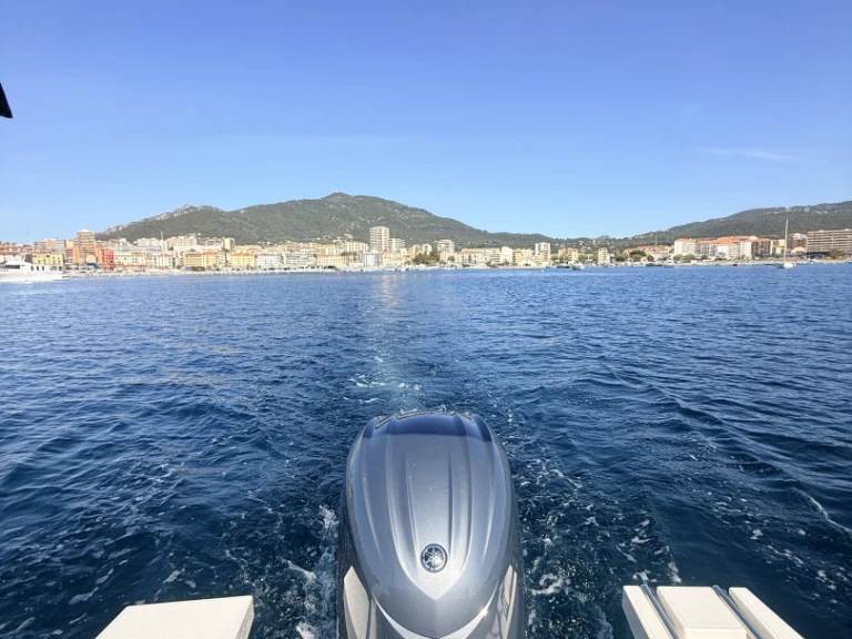 Hire a Pacific Craft Pacific Craft 625 Open Trendy Ajaccio