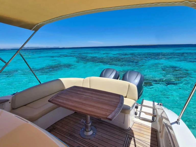 Hire a Sessa Marine Key Largo 30 Poltu Quatu