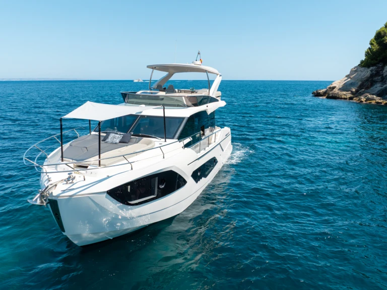 Hire a Absolute 47 Fly Palma de Mallorca