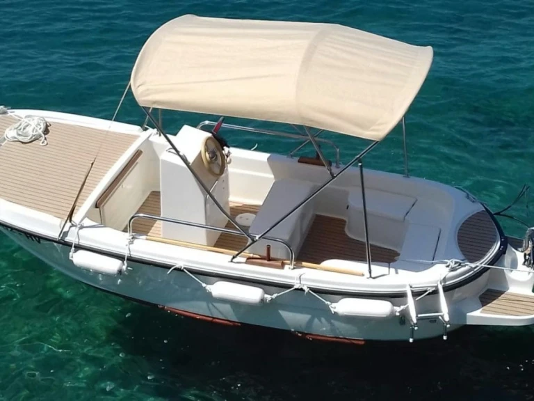 Motorboat hire in Hvar - Betina 500
