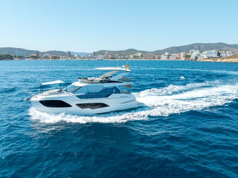 Hire Motorboat Absolute with a boat licence