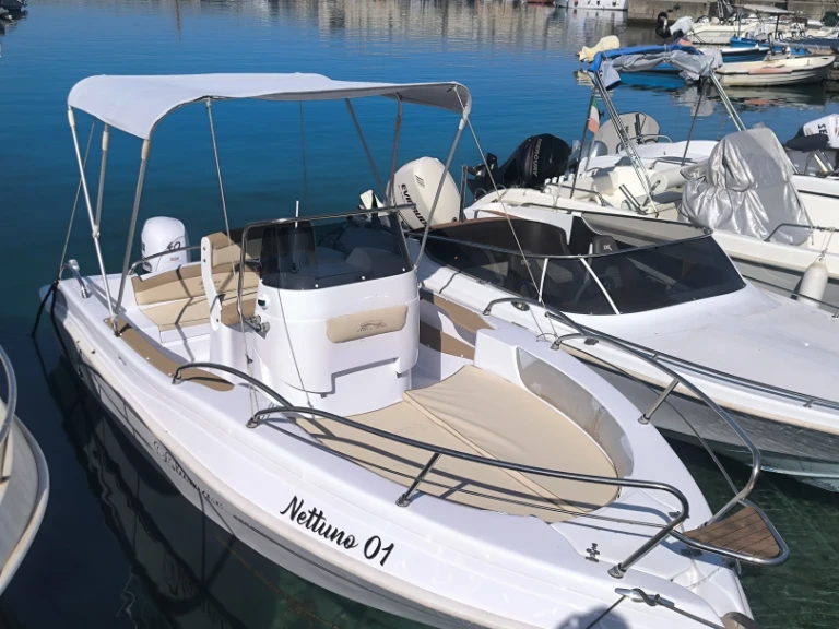 Motorboat to hire Palmi at the best price