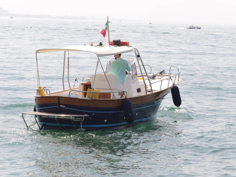Yacht charter Salerno - Fratelli Aprea Sorrento 7,50 open cruise on SamBoat
