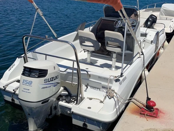 Charter a Quicksilver Activ 605 Open Pack Sport in Marseille on Samboat