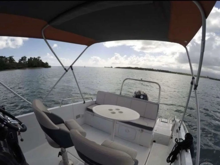 Hire Motorboat with or without skipper Quicksilver Marseille