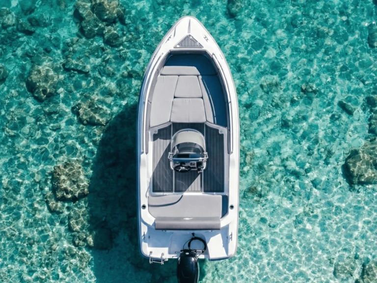 Yacht charter Marina Aliki - Nireus Optima 490 on SamBoat