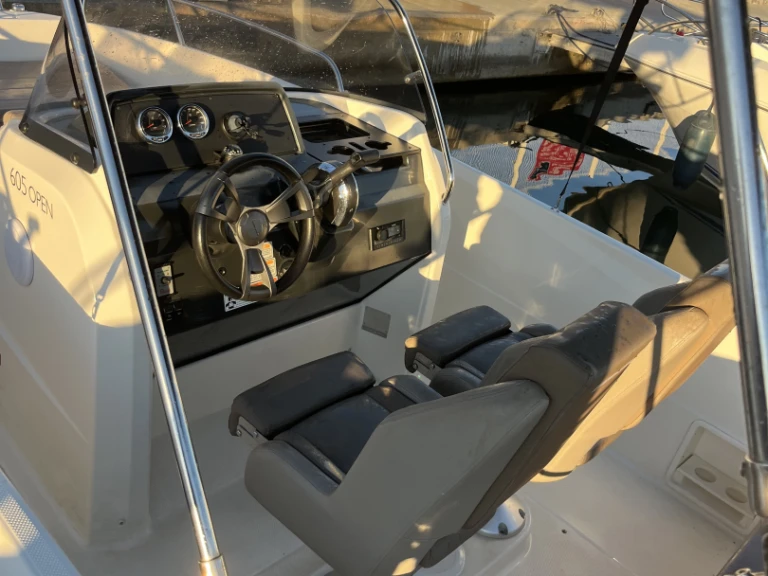 Motorboat to hire Marseille at the best price