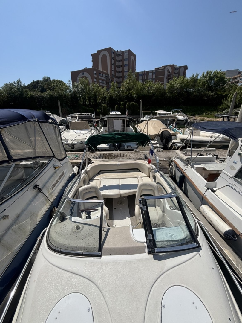 Yacht hire Mandelieu-la-Napoule cheap Chris Craft 210 CC