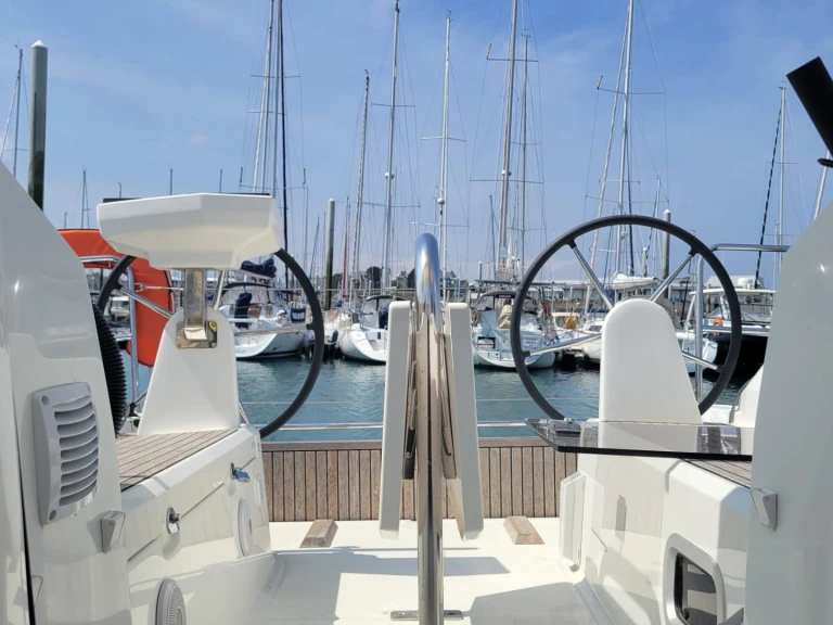 Hire Sailboat Bénéteau with a boat licence