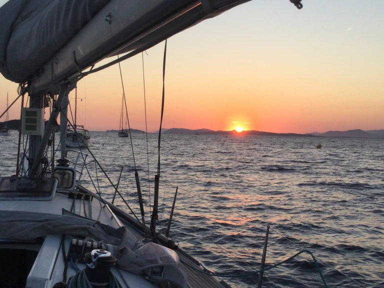Sailboat hire in Six-Fours-les-Plages - Bénéteau First 40.7