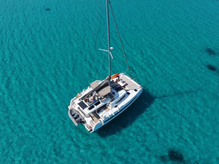 Yacht hire Hyères cheap Lagoon 450 F