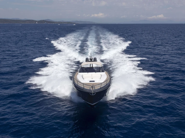 Luxury Yacht to hire Saint-Tropez at the best price