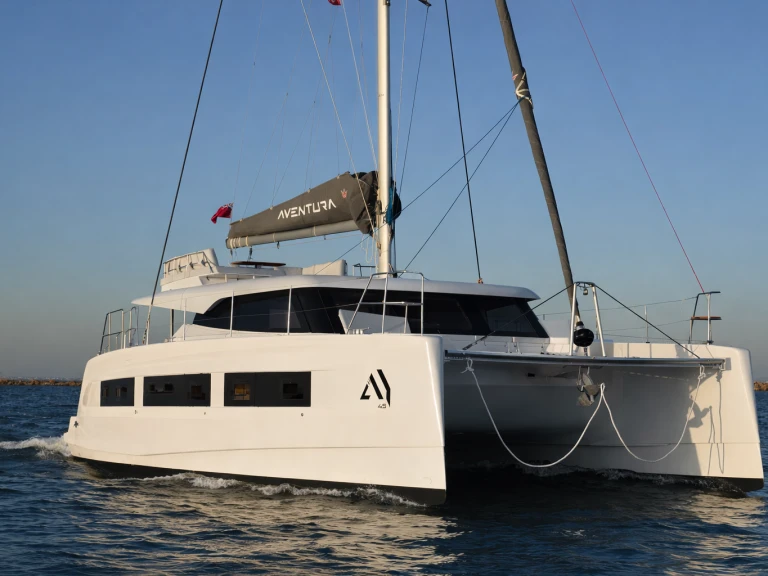 Catamaran hire in Marina El Portet de Dénia - Aventura yachts 45