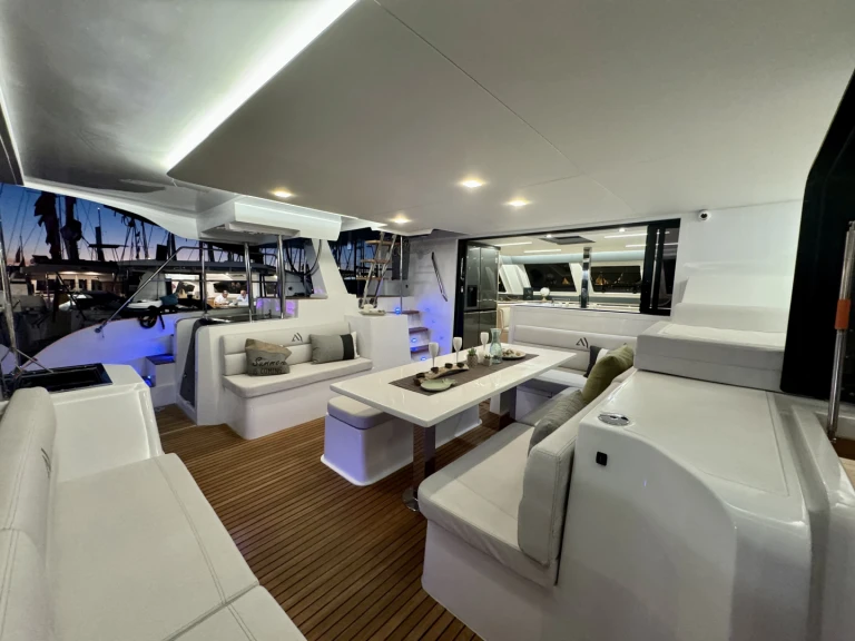 Hire Catamaran with or without skipper Aventura yachts Marina El Portet de Dénia