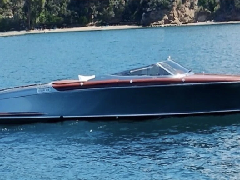 Riva Aquariva 33 charter bareboat or skippered in  Port de Saint Tropez