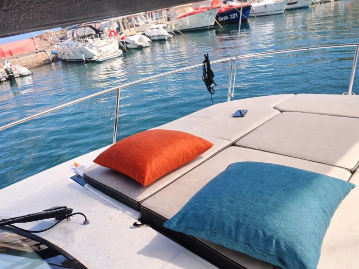 Hire a Jeanneau Merry Fisher 1095 Saint-Tropez