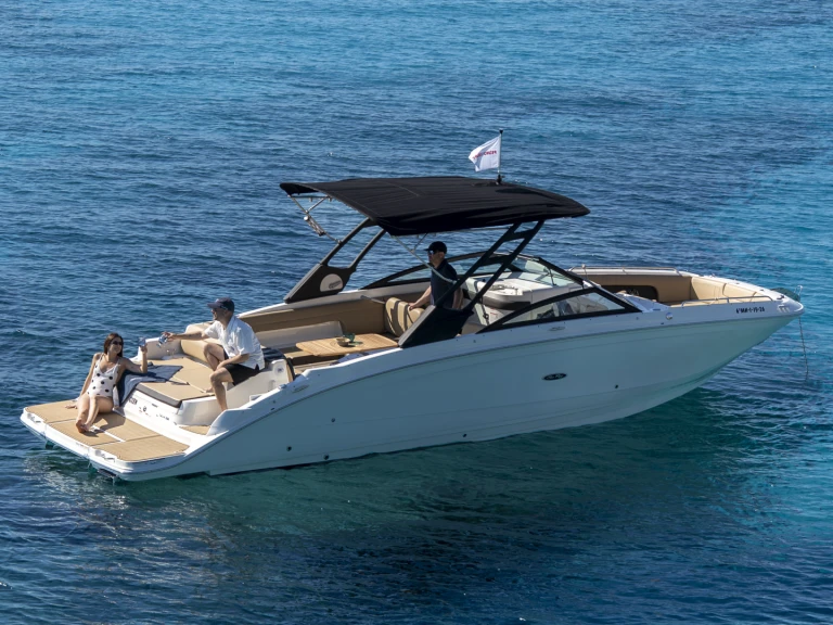 Hire Motorboat with or without skipper Sea Ray Mahon Port
