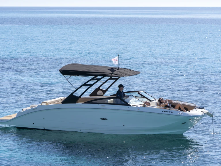 Yacht charter Mahon Port - Sea Ray SDX 290 on SamBoat
