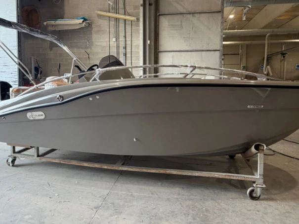 Hire Motorboat with or without skipper Clear Angera