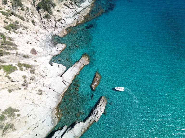 Yacht hire Villasimius cheap RH600