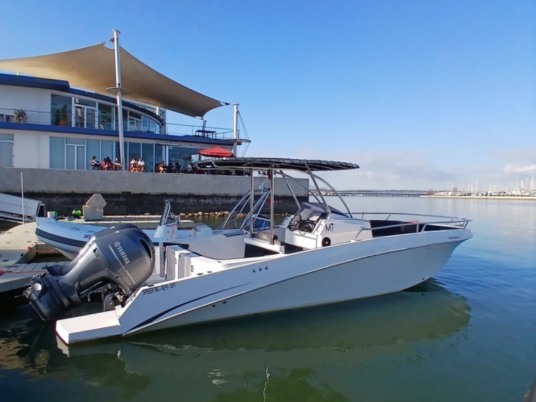 Motorboat to hire Portimão at the best price