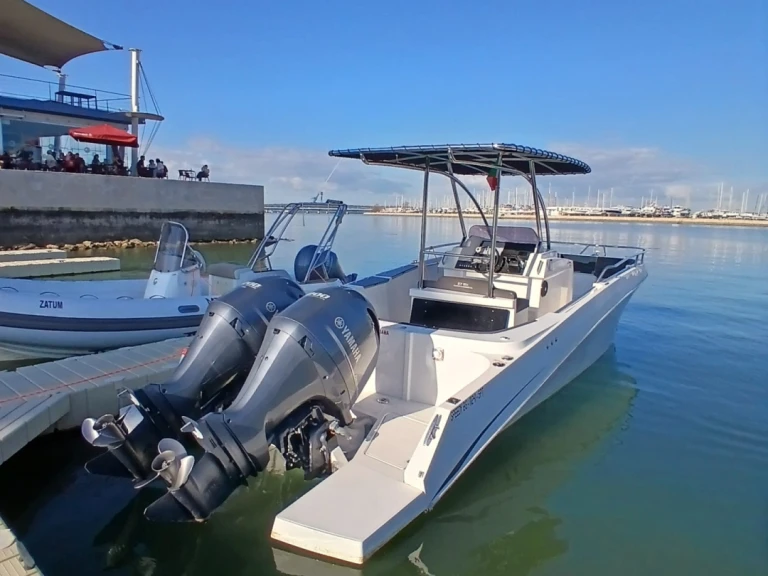 Pacific Craft Pacific Craft 27 RX charter bareboat or skippered in  Portimão
