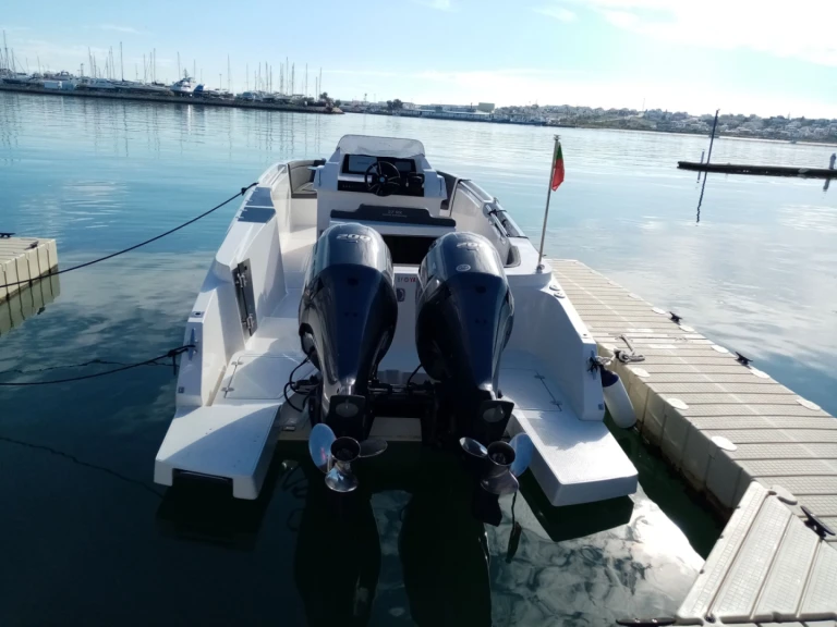 Hire a Pacific Craft Pacific Craft 27 RX Portimão