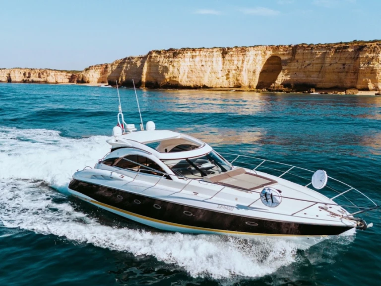 Yacht hire Portimão cheap Camargue 50