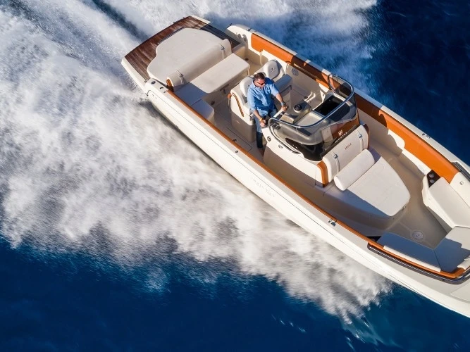 Motorboat hire in Portimão - Invictus  280 SX